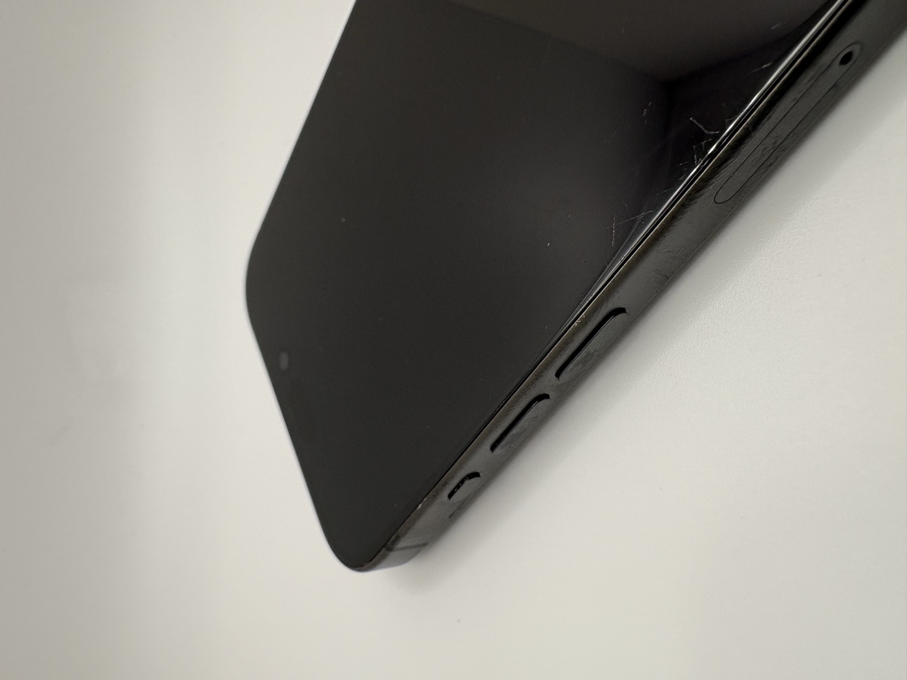 Acceptable device — detail view of wear